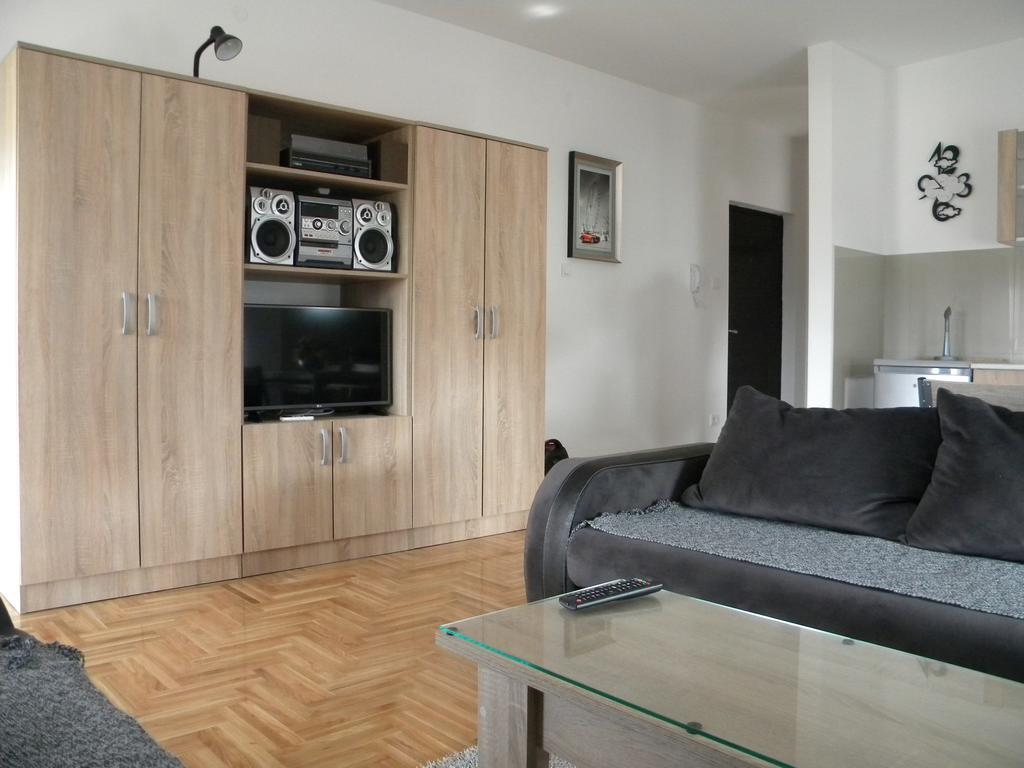 Apartment Srebrni Oblak Аранделовац Экстерьер фото
